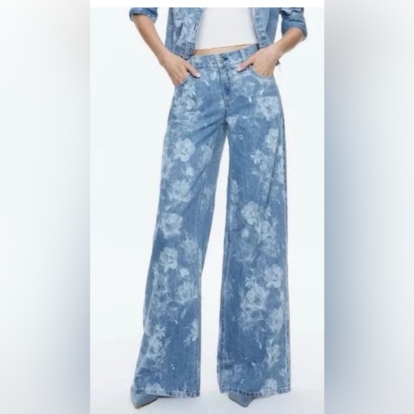 Alice and Olivia Trish Low Rise Baggy Jeans in Lotus Flower MSRP $350,All Products : American Fashion Style Bags On Sale